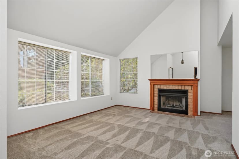 Property photo for 422 S 329th Lane, Federal Way photo 3