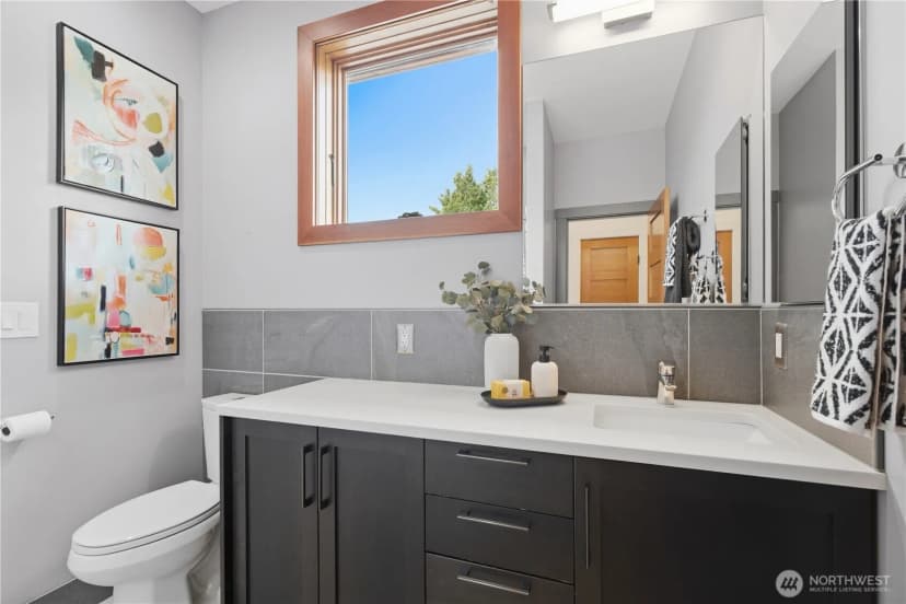 Property photo for 826 30th Avenue, Seattle photo 23