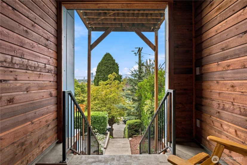 Property photo for 826 30th Avenue, Seattle photo 37