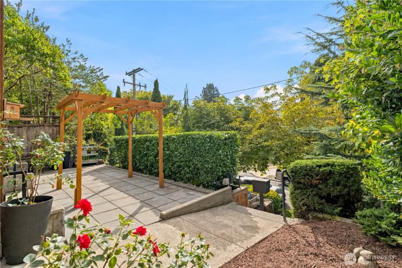 Property photo for 826 30th Avenue, Seattle photo 36