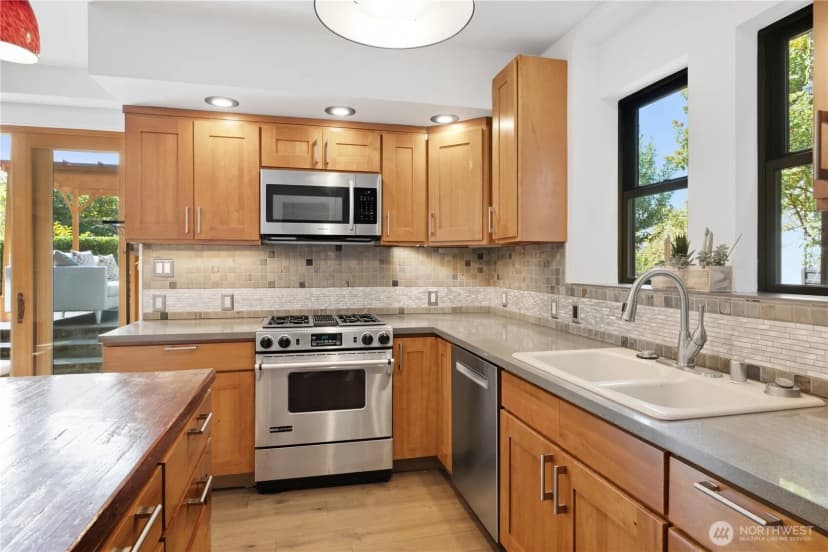 Property photo for 826 30th Avenue, Seattle photo 29