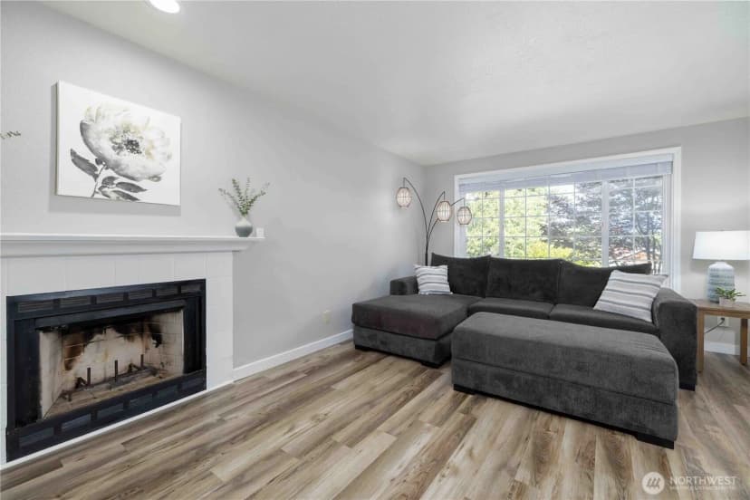 Property photo for 1335 E Mcleod Road, Bellingham photo 12