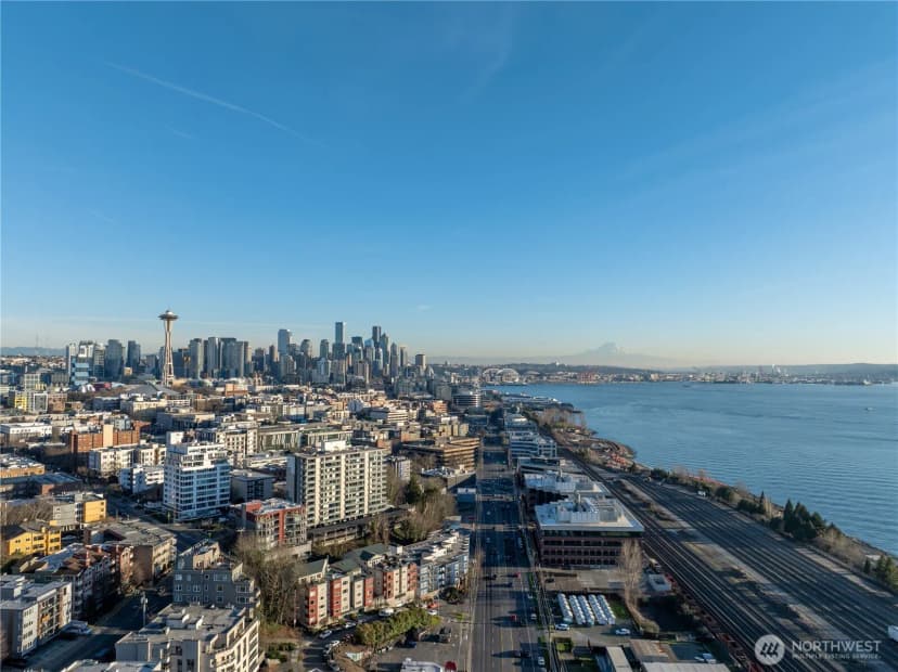 Property photo for 601 W Mercer Place #301, Seattle photo 35