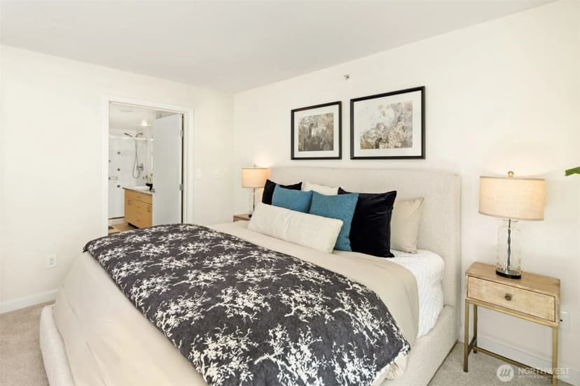 Property photo for 1100 106th Avenue Ne #203, Bellevue photo 24