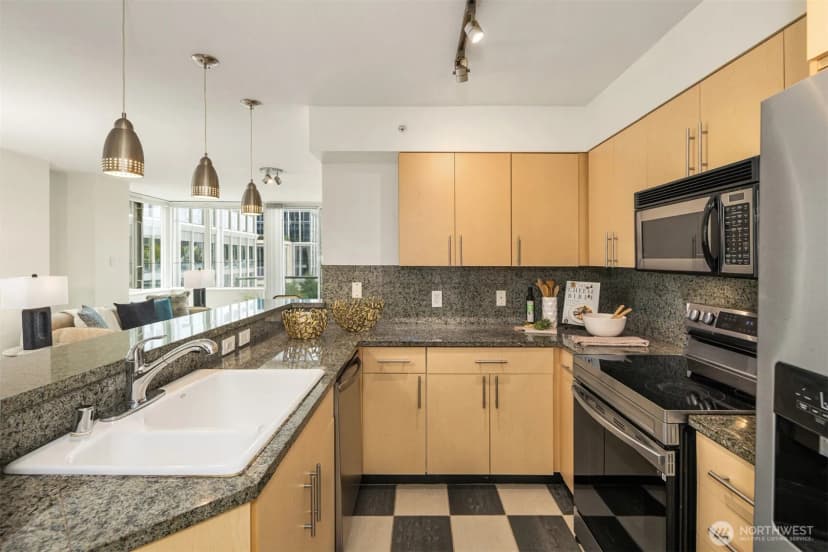 Property photo for 1100 106th Avenue Ne #203, Bellevue photo 20