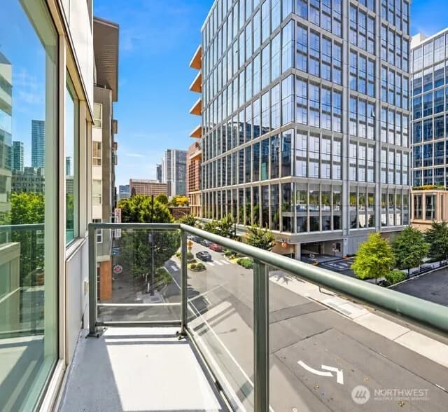 Property photo for 1100 106th Avenue Ne #203, Bellevue photo 11