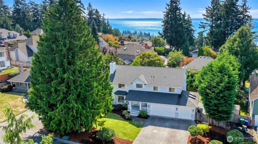 Property photo for 10530 59th Avenue W, Mukilteo photo 2
