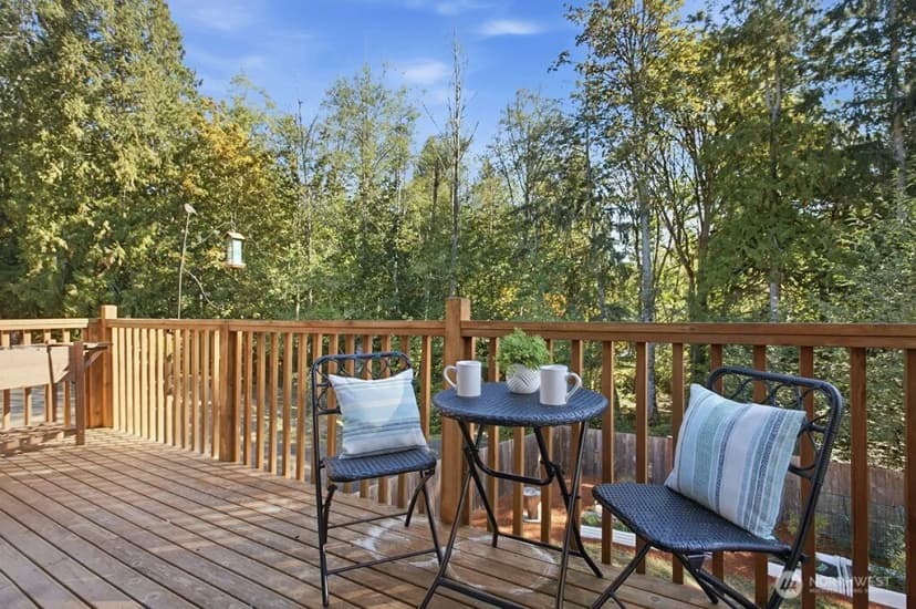 Property photo for 6614 Kayak Place Nw, Bremerton photo 11
