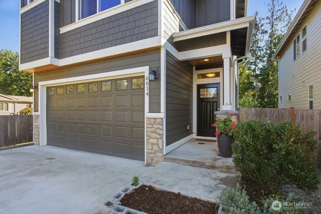 Property photo for 6614 Kayak Place Nw, Bremerton photo 3