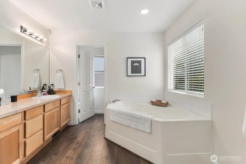 Property photo for 21803 42nd Place S #25, Kent photo 19