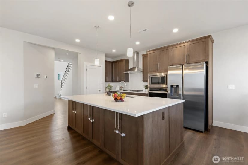 Property photo for 17802 1st Avenue W, Bothell photo 8
