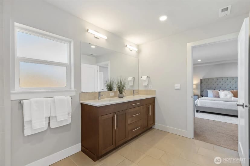 Property photo for 17802 1st Avenue W, Bothell photo 16