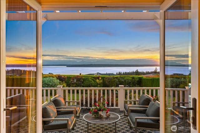 Property photo for 18311 8th Avenue Nw, Shoreline photo 3