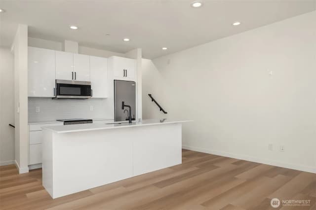 Property photo for 8316 Mary Avenue Nw #b, Seattle photo 5