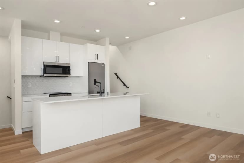 Property photo for 8316 Mary Avenue Nw #b, Seattle photo 5