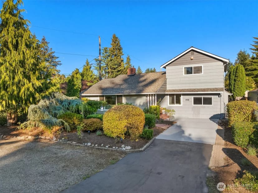 Property photo for 11902 21st Avenue Sw, Burien photo 2