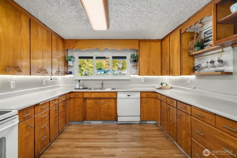 Property photo for 11902 21st Avenue Sw, Burien photo 18