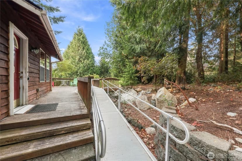 Property photo for 5921 Cedar Court, Hansville photo 9