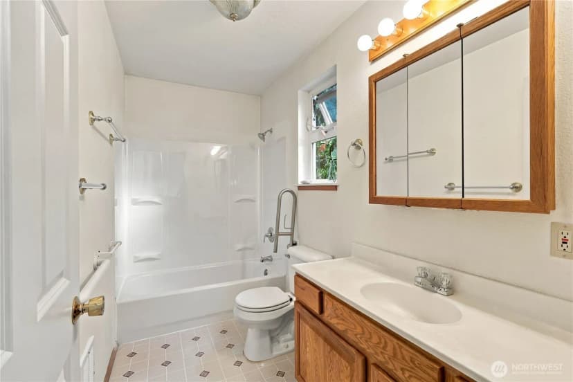 Property photo for 5921 Cedar Court, Hansville photo 28