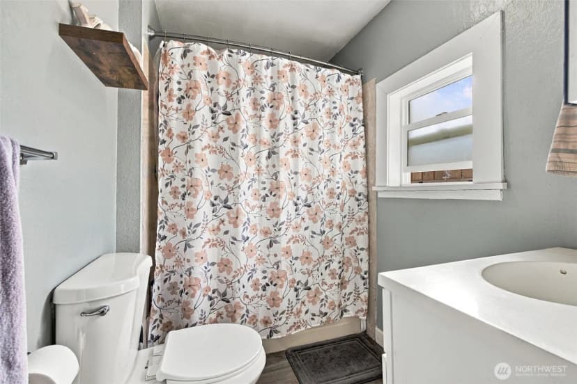 Property photo for 311 2nd Avenue Ne, Puyallup photo 20