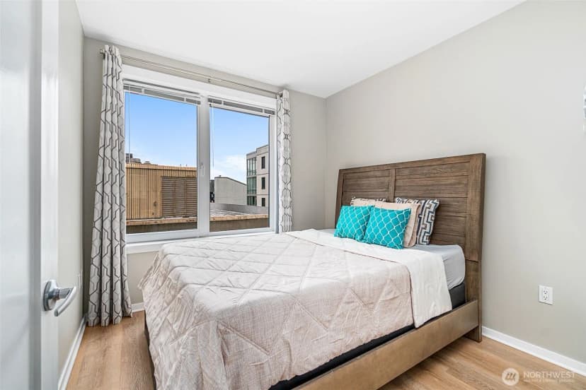 Property photo for 2721 1st Avenue #809, Seattle photo 12