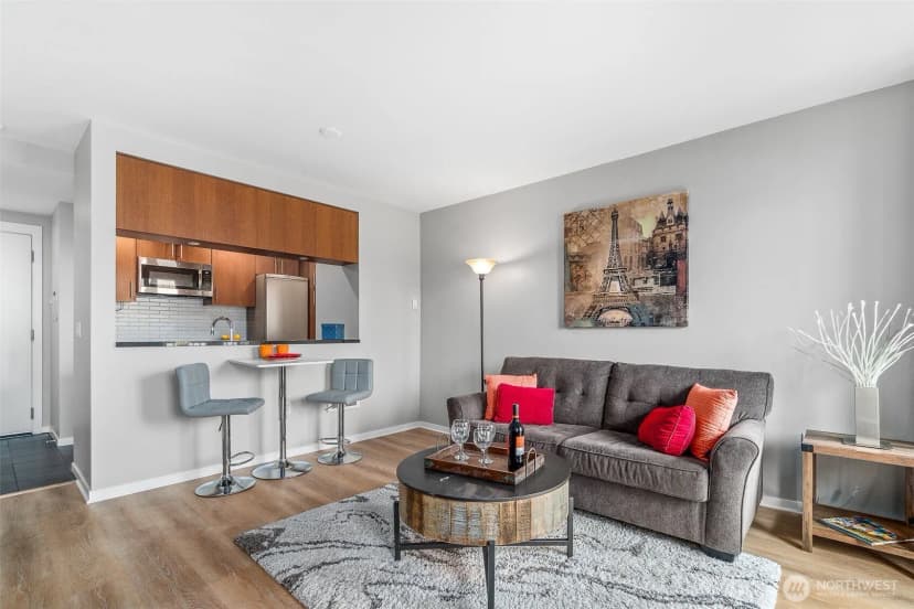 Property photo for 2721 1st Avenue #809, Seattle photo 9