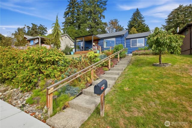 Property photo for 504 Windsor Park Ne, Renton photo 3