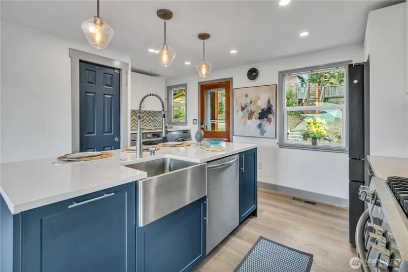 Property photo for 504 Windsor Park Ne, Renton photo 16