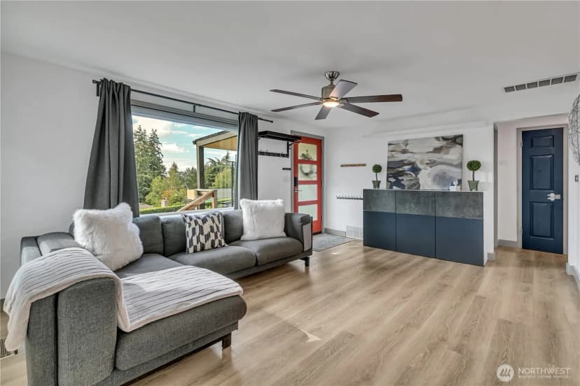 Property photo for 504 Windsor Park Ne, Renton photo 13
