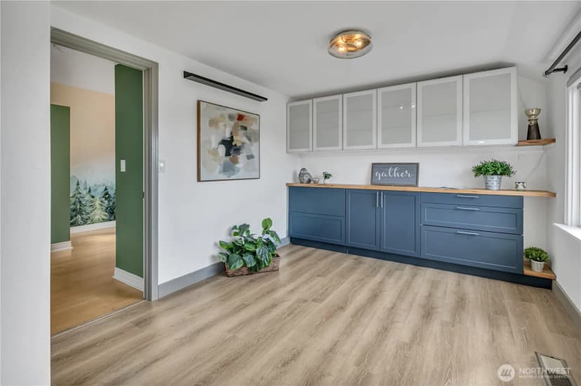 Property photo for 504 Windsor Park Ne, Renton photo 11