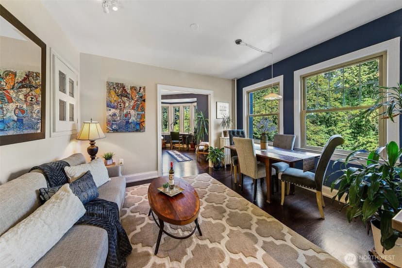 Property photo for 5810 Cowen Place Ne #310, Seattle photo 9