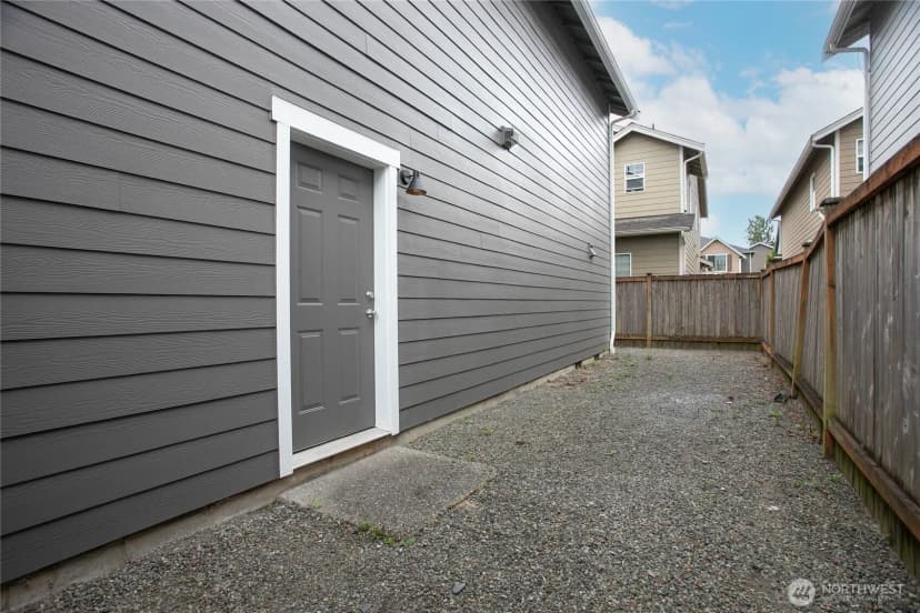 Property photo for 9926 2nd Place Ne, Lake Stevens photo 37