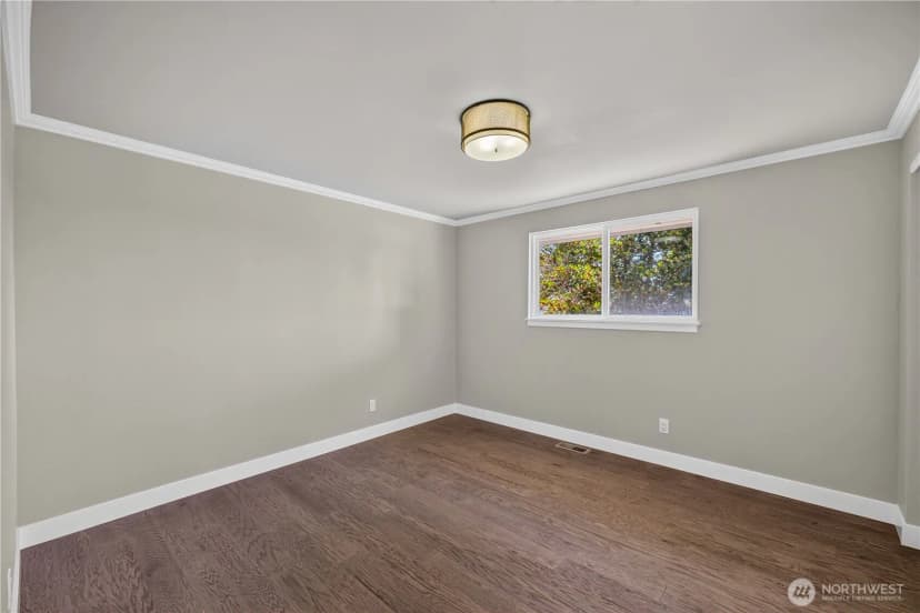 Property photo for 1550 Ne 8th Avenue, Oak Harbor photo 21