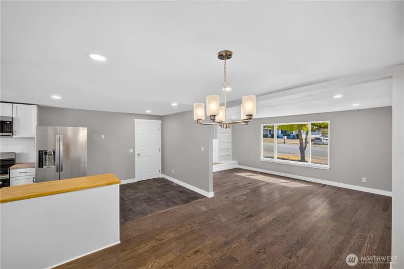 Property photo for 1550 Ne 8th Avenue, Oak Harbor photo 12