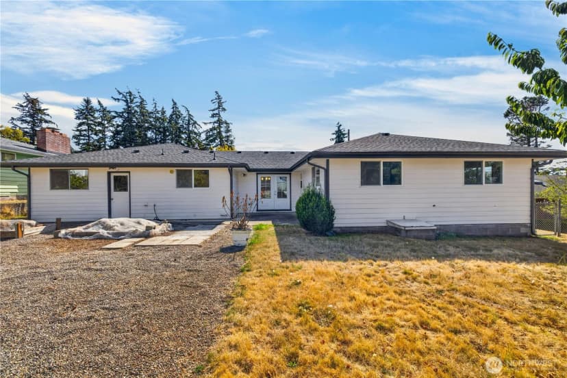 Property photo for 1550 Ne 8th Avenue, Oak Harbor photo 33