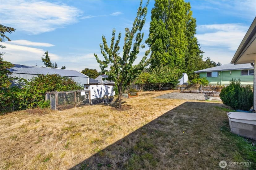 Property photo for 1550 Ne 8th Avenue, Oak Harbor photo 34