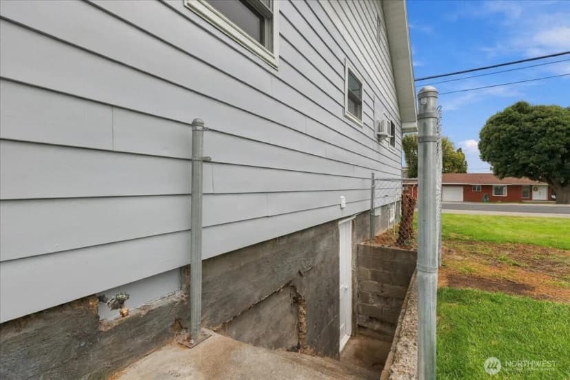 Property photo for 103 Electric Boulevard, Electric City photo 40