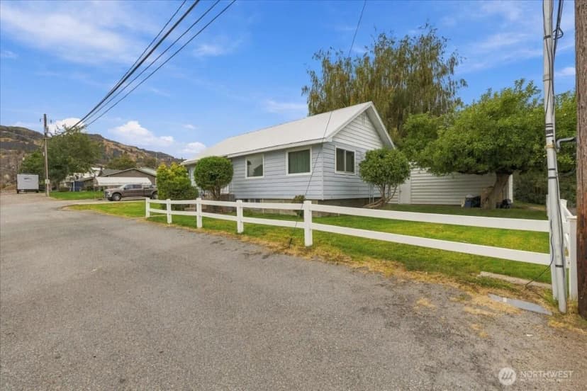 Property photo for 103 Electric Boulevard, Electric City photo 30