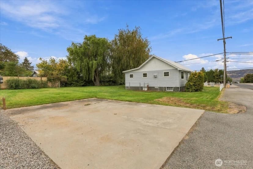 Property photo for 103 Electric Boulevard, Electric City photo 31