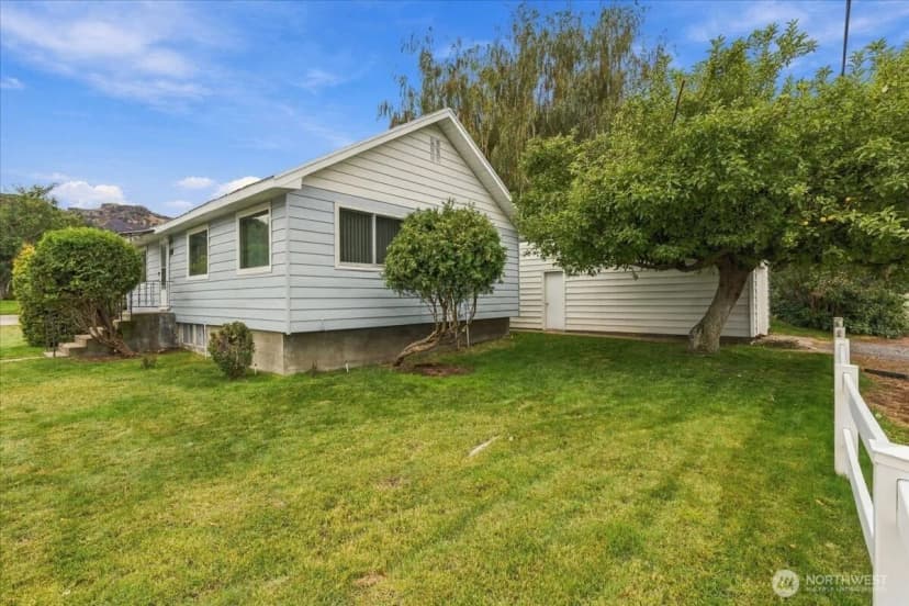 Property photo for 103 Electric Boulevard, Electric City photo 39