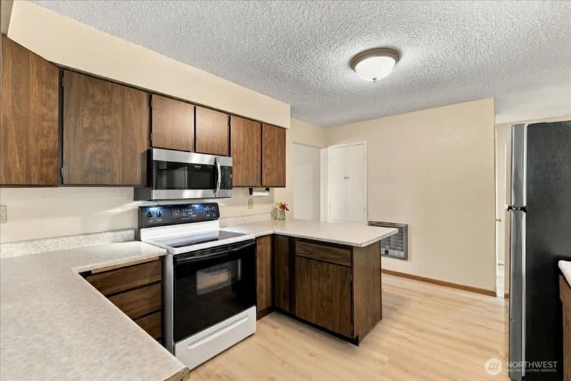 Property photo for 103 Electric Boulevard, Electric City photo 7