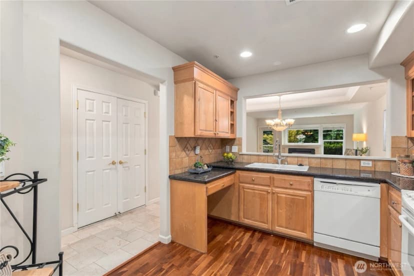Property photo for 4535 Providence Point Place Se #102, Issaquah photo 7