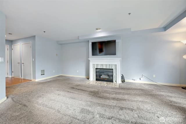 Property photo for 701 Galer Street #608, Seattle photo 5