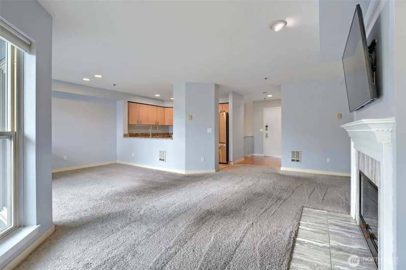 Property photo for 701 Galer Street #608, Seattle photo 7