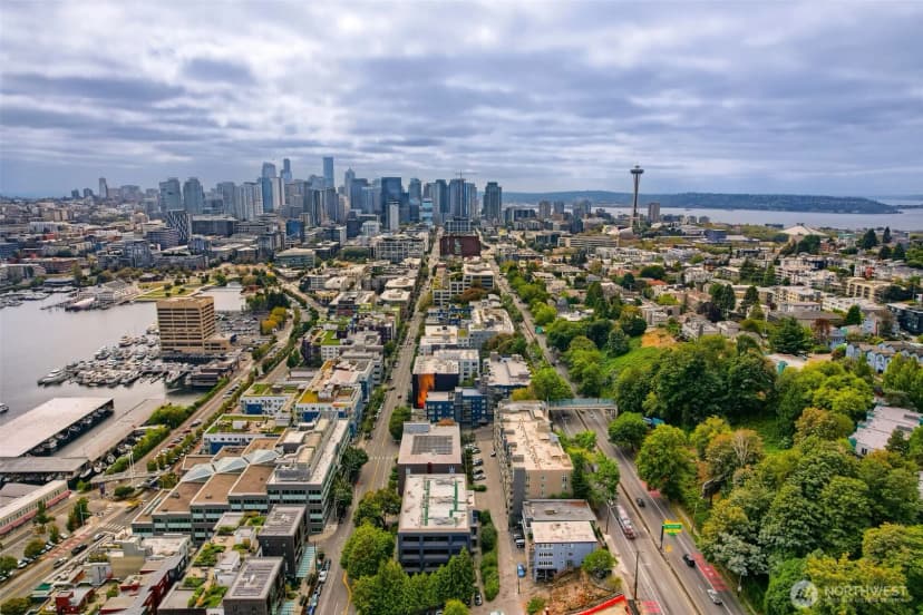 Property photo for 701 Galer Street #608, Seattle photo 32