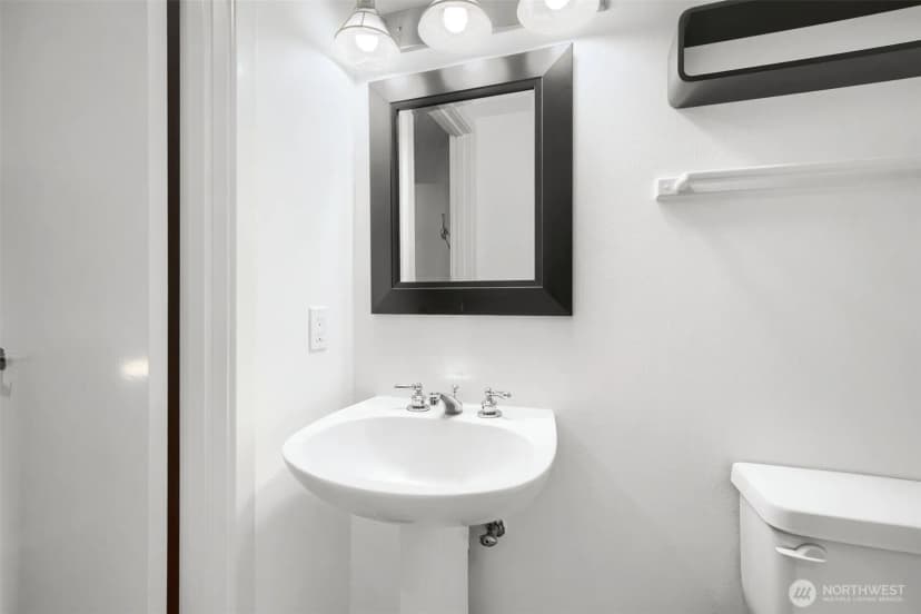 Property photo for 701 Galer Street #608, Seattle photo 17