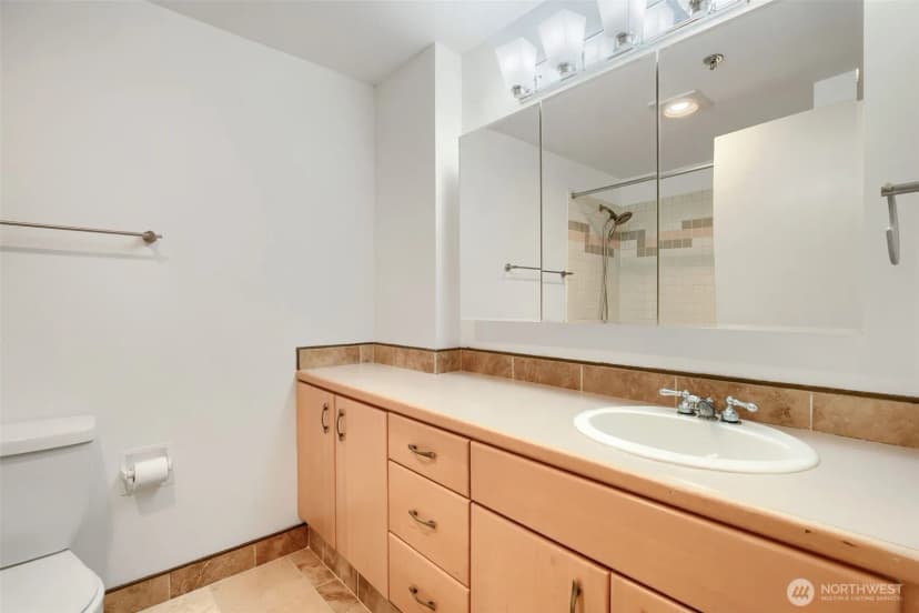 Property photo for 701 Galer Street #608, Seattle photo 26