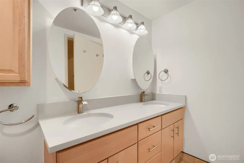 Property photo for 701 Galer Street #608, Seattle photo 23