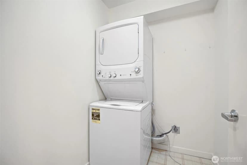 Property photo for 701 Galer Street #608, Seattle photo 28