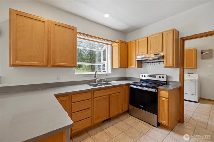 Property photo for 7037 Yukon Way, Ferndale photo 11